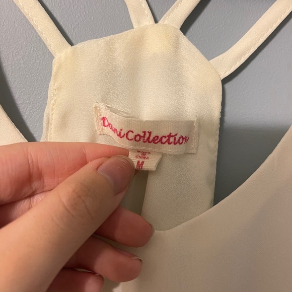 White strappy tank top - Picture 4 of 4